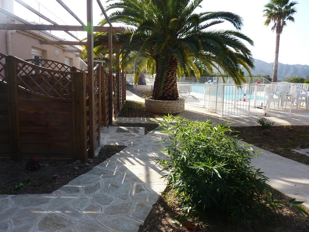 Adonis Saint Florent Εξωτερικό φωτογραφία