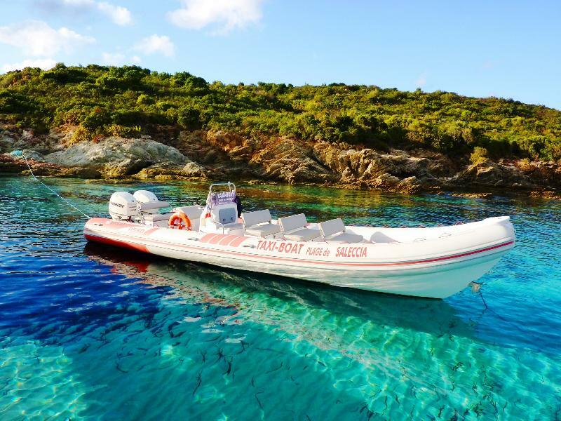 Adonis Saint Florent Εξωτερικό φωτογραφία